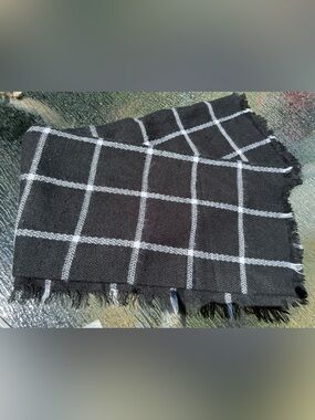 Black Windowpane Fringe Acrylic Scarf EUC